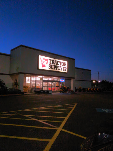 Home Improvement Store «Tractor Supply Co.», reviews and photos, 26 Whites Crossing Ln, Whiteville, NC 28472, USA