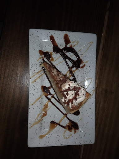 Eclectic Restaurant «Riverboat Landing», reviews and photos, 2 Market St, Wilmington, NC 28401, USA