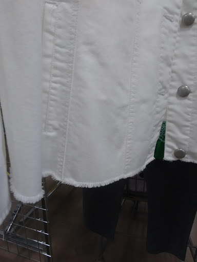 Thrift Store «Goodwill Retail Store of St. Peters – Mid Rivers», reviews and photos, 620 Mid Rivers Mall Dr, St Peters, MO 63376, USA