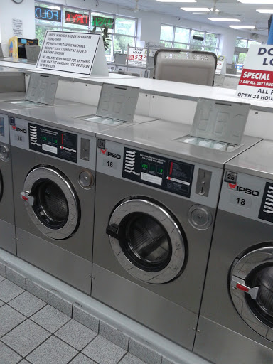 Laundromat «Family Wash Day», reviews and photos, 1415 Eastern Blvd, Essex, MD 21221, USA