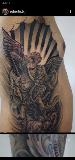 Explore around the knee tattoo ideas, creative tattoo ideas in Riverside, available at Darkstar Tattoo CA