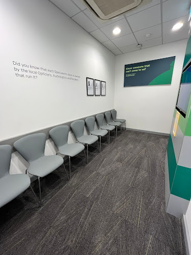 Reviews of Specsavers Opticians and Audiologists - Woodley in Reading - Optician
