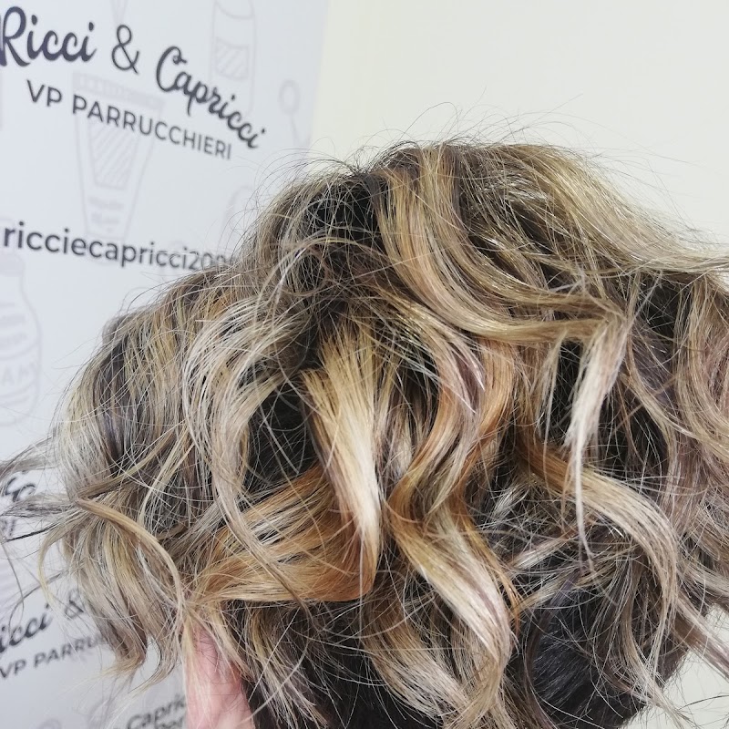 Ricci & Capricci Acconciature di Perri Vincenzo - Parrucchiere - Makeup - acconciature sposa