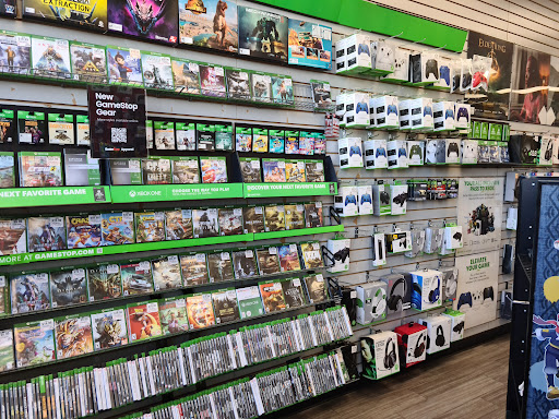 Video Game Store «GameStop», reviews and photos, 1783 N Victory Pl, Burbank, CA 91502, USA