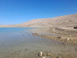Plaza Sveti Nikola'in fotoğrafı uçurumlarla desteklenmiş