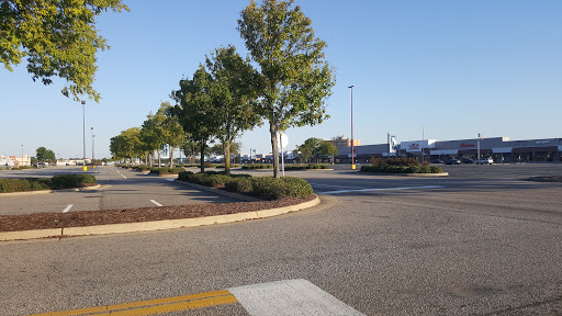 Shopping Mall «Janaf Shopping Yard», reviews and photos, 5900 E Virginia Beach Blvd, Norfolk, VA 23502, USA