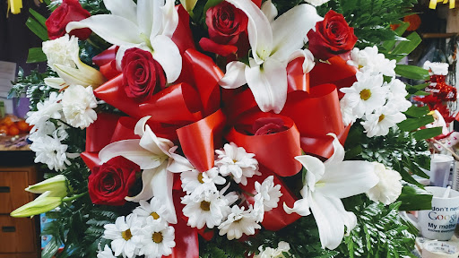 Florist «Davany Flowers & Pinatas», reviews and photos, 522 Cupples Rd, San Antonio, TX 78237, USA