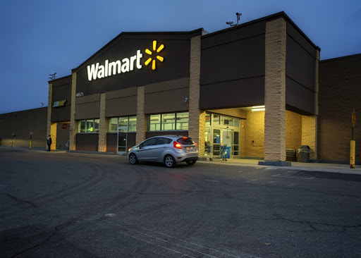 Discount Store «Walmart», reviews and photos, 44575 Mound Rd, Sterling Heights, MI 48314, USA