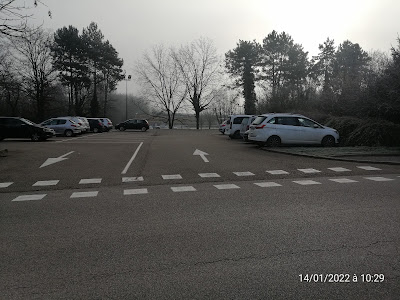 Parking V. L. Rue Peupliers à Châtillon-sur-Chalaronne