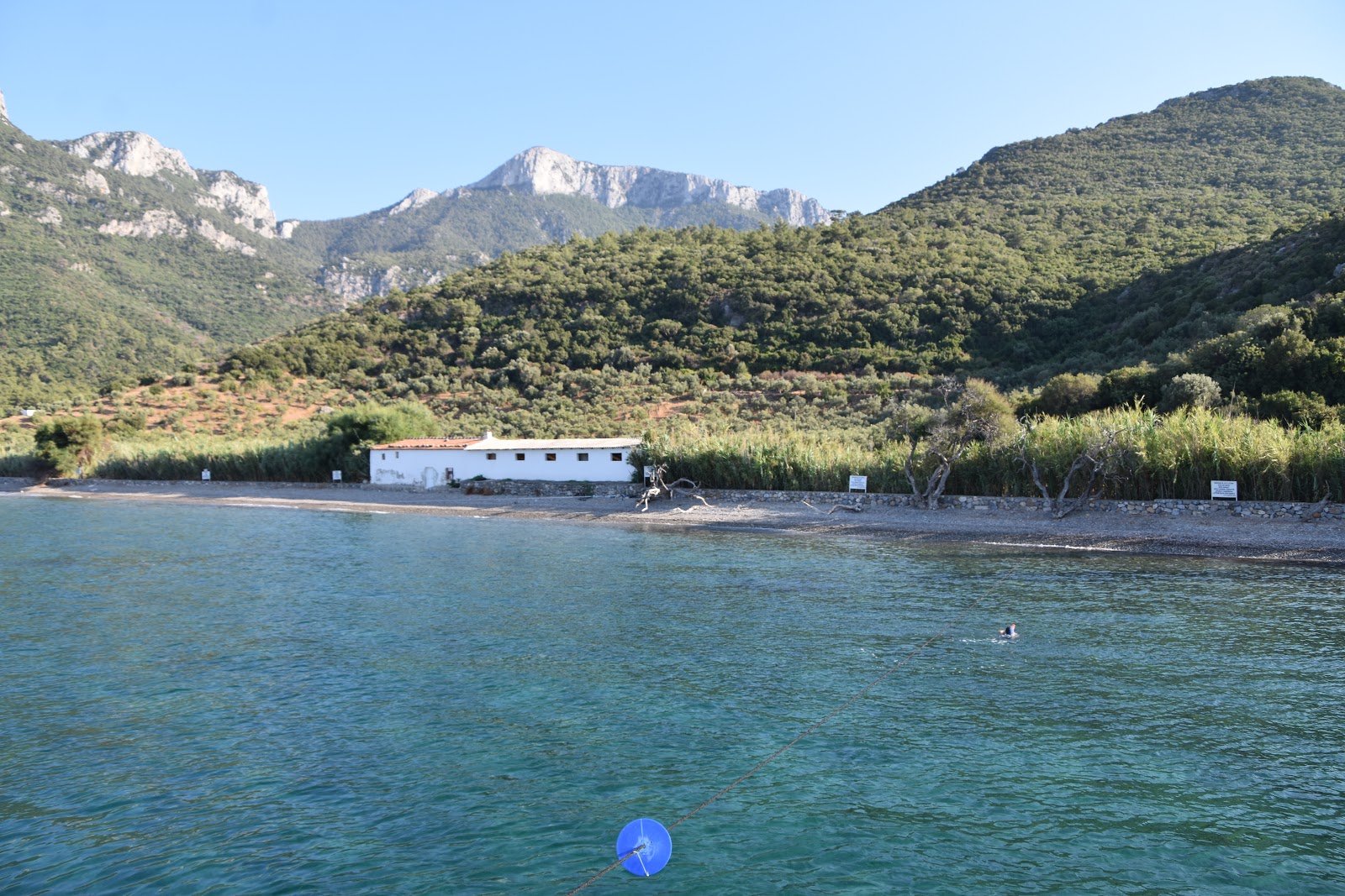 Fotografie cu Cumali beach cu o suprafață de apa pură turcoaz