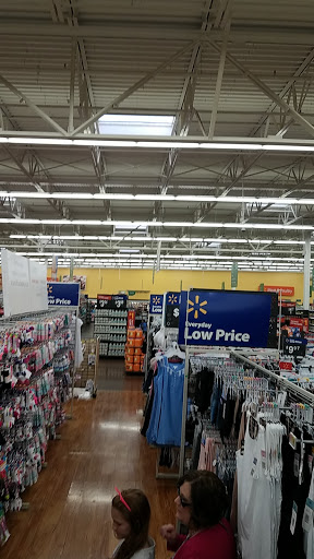Department Store «Walmart Supercenter», reviews and photos, 14800 Fort Campbell Blvd, Oak Grove, KY 42262, USA