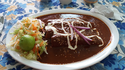 Restaurant La Tradición - Abasolo Ote. 12, Centro, 60300 Los Reyes de Salgado, Mich., Mexico