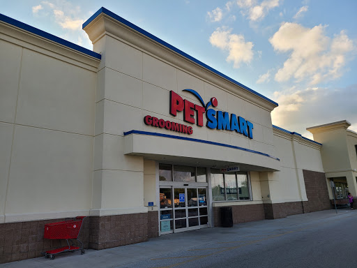 PetSmart, 5241 Monroe St, Toledo, OH 43623, USA, 