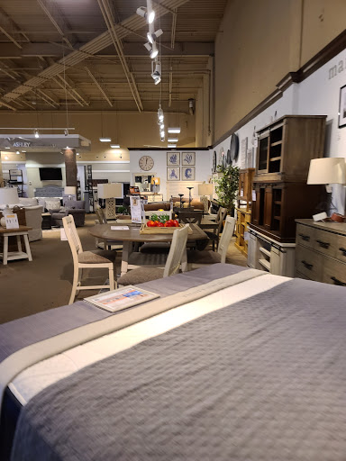 Furniture Store «Ashley HomeStore», reviews and photos, 925 Paterson Plank Rd, Secaucus, NJ 07094, USA