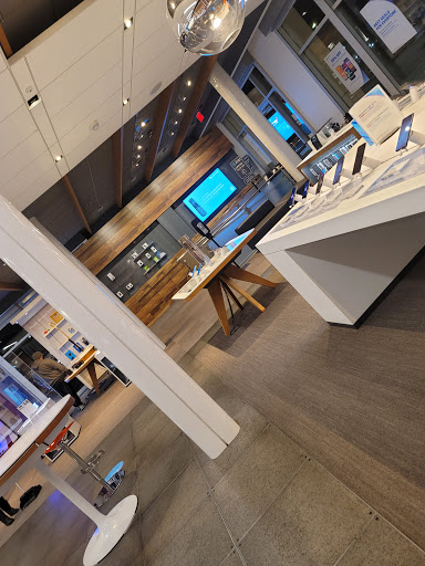 Cell Phone Store «AT&T», reviews and photos, 5252 Lakewood Blvd, Lakewood, CA 90712, USA