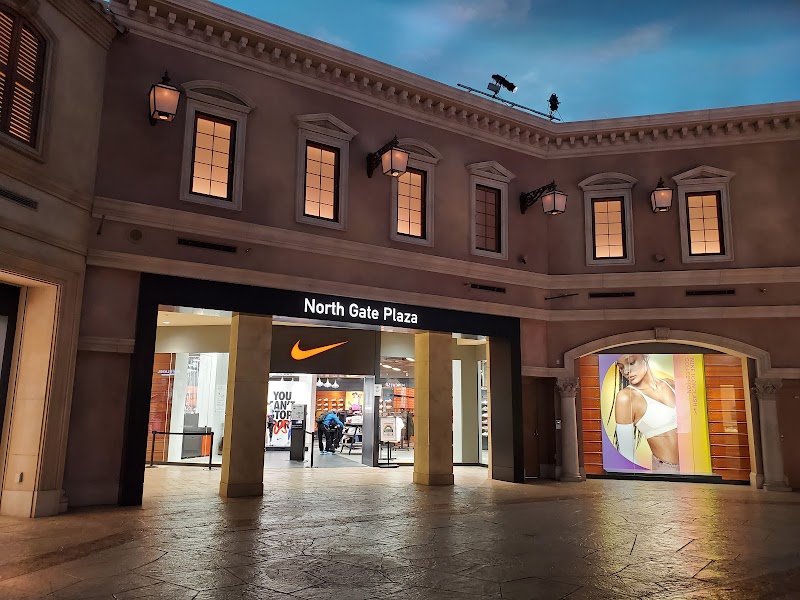 ナイキファクトリーストア お台場 Nike Factory Store Odaiba 東京都江東区青海 スポーツ用品店 衣料品 グルコミ