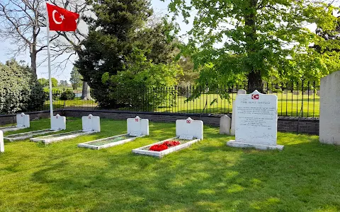 Haslar Royal Naval Cemetery image