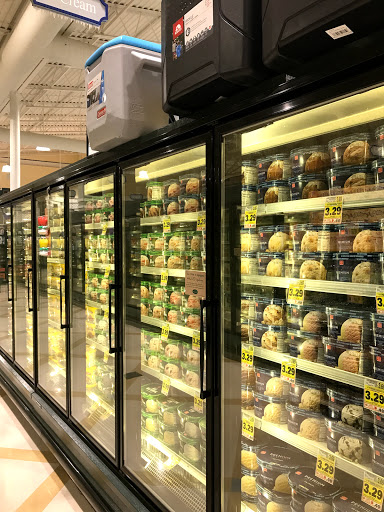 Grocery Store «Harris Teeter», reviews and photos, 2080 Kildaire Farm Rd, Cary, NC 27511, USA