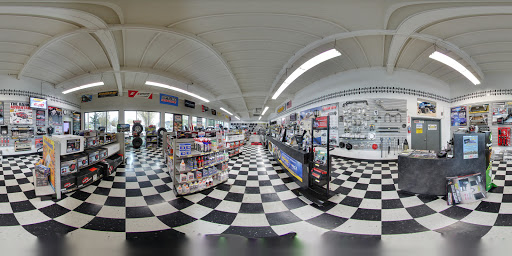 Truck Accessories Store «4 Wheel Parts - Portland - South Tabor», reviews and photos, 2700 SE 82nd Ave, Portland, OR 97266, USA