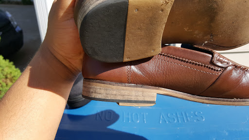 Shoe Store «Off Broadway Shoe Warehouse», reviews and photos, 425 Ernest W Barrett Pkwy NW #4000, Kennesaw, GA 30144, USA