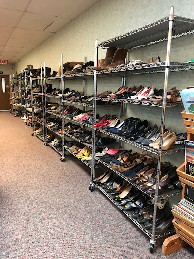 Thrift Store «Bargain World Thrift Store», reviews and photos, 1700 E College St, Lake Charles, LA 70607, USA