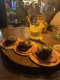 Photo n°95 de BOMBA à Paris ()