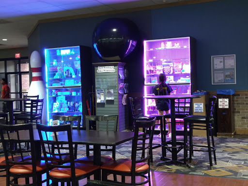 Bowling Alley «Great Escape - The Ultimate Experience», reviews and photos, 655 NE 56th St, Pleasant Hill, IA 50327, USA