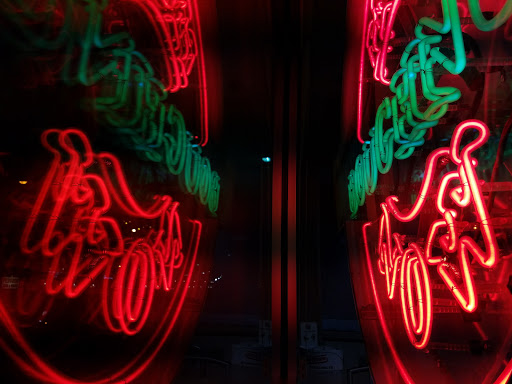 Bakery «Krispy Kreme Doughnuts», reviews and photos, 2900 S 108th St, Milwaukee, WI 53227, USA