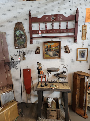Flea Market «The Slatington Marketplace», reviews and photos, 8281 PA-873, Slatington, PA 18080, USA