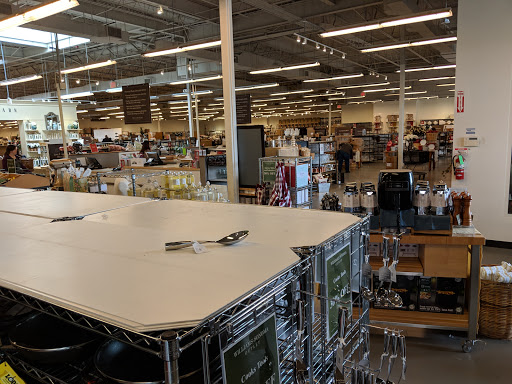 Outlet Store «Pottery Barn Outlet», reviews and photos, 3939 I-35 #920, San Marcos, TX 78666, USA