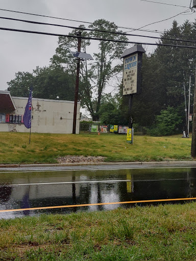 Liquor Store «Liquor Mart», reviews and photos, 224 Union St, Fieldsboro, NJ 08505, USA