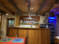 Atmosphère du Restaurant Auberge du Plat _ LA PEÑA à Yzeron - n°7