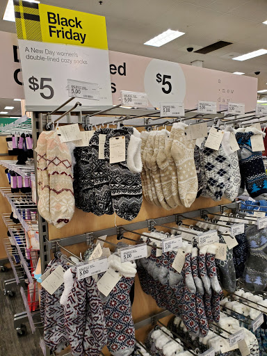 Department Store «Target», reviews and photos, 200 W Orangethorpe Ave, Fullerton, CA 92832, USA