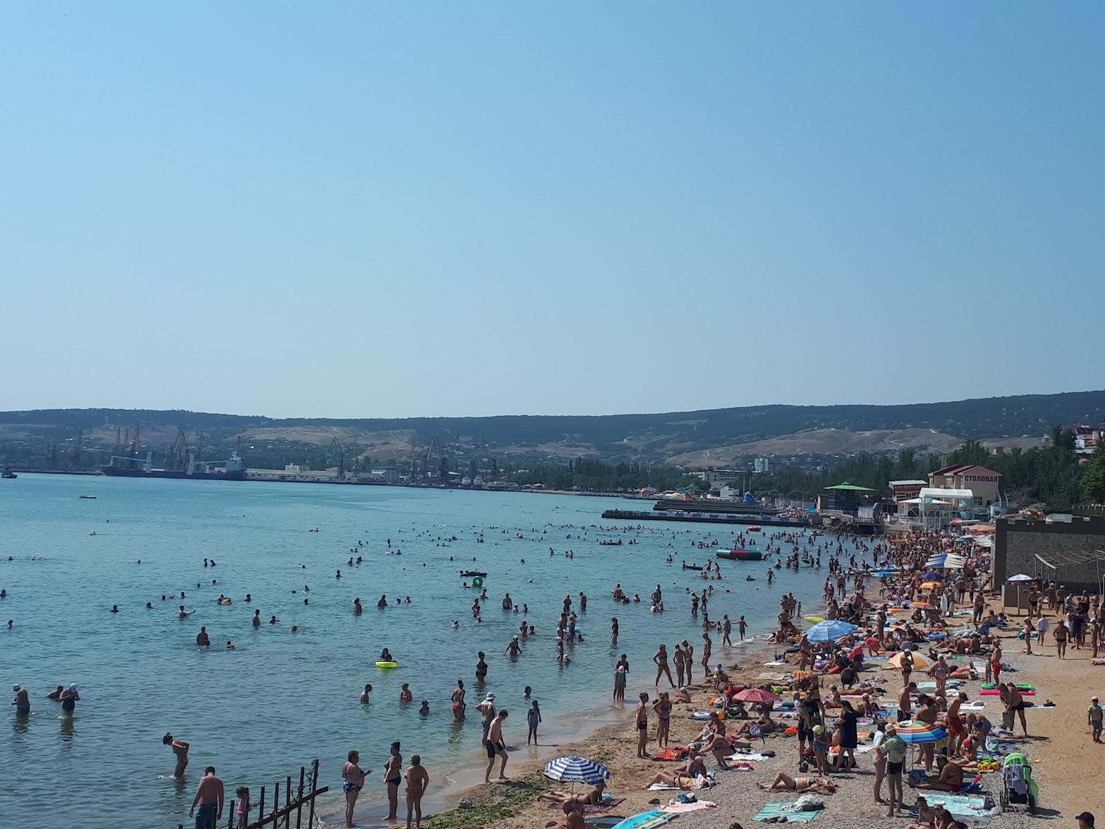 Feodisia beach'in fotoğrafı ve güzel manzarası