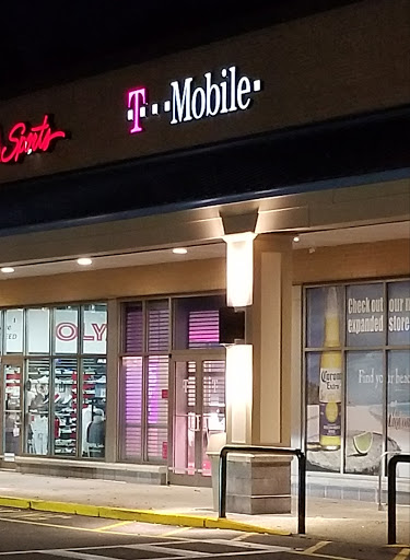 T-Mobile, 1235 Bridge St, Lowell, MA 01850, USA, 
