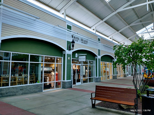 Tanger Outlets Pittsburgh