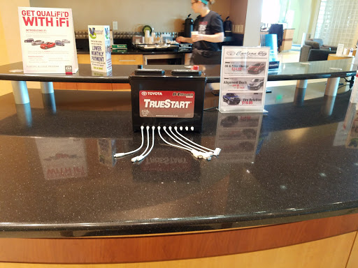 Toyota Dealer «Carlson Toyota», reviews and photos, 12880 Riverdale Dr NW, Coon Rapids, MN 55448, USA