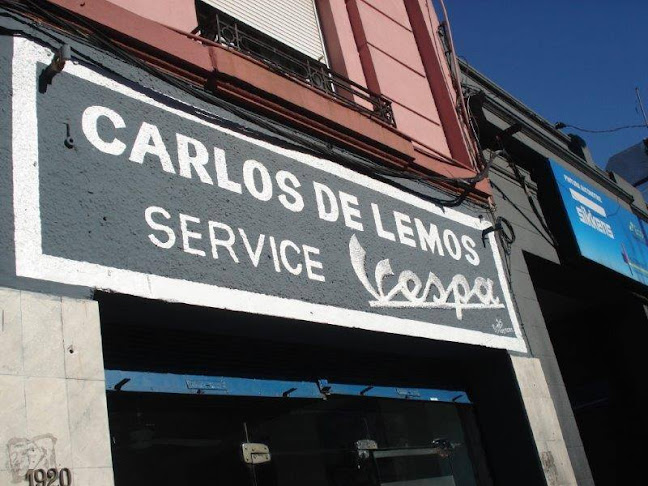 Carlos De Lemos | Service Oficial Vespa - Tienda de motocicletas