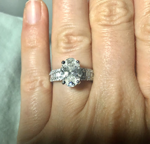 Jewelry Store «Leo Hamel Fine Jewelry & Engagement Ring Store», reviews and photos, 1851 San Diego Ave, San Diego, CA 92110, USA