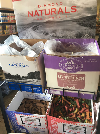 Pet Supply Store «Trading Post Feed Pet & Farm», reviews and photos, 175 43rd Ave, Vero Beach, FL 32968, USA