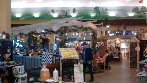 Candle Store «Warm Glow Candle Store», reviews and photos, 2131 N Centerville Rd, Centerville, IN 47330, USA