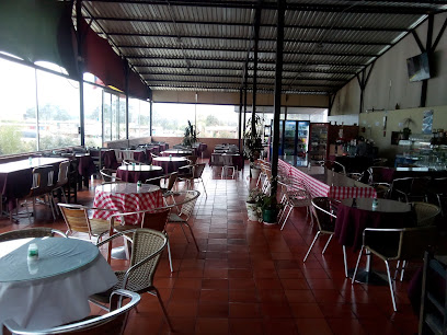 Restaurante LOS ROBLES - 057, Gachancipá, Cundinamarca, Colombia