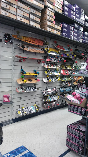 Sporting Goods Store «Big 5 Sporting Goods», reviews and photos, 7111 Eastern Ave, Bell Gardens, CA 90201, USA