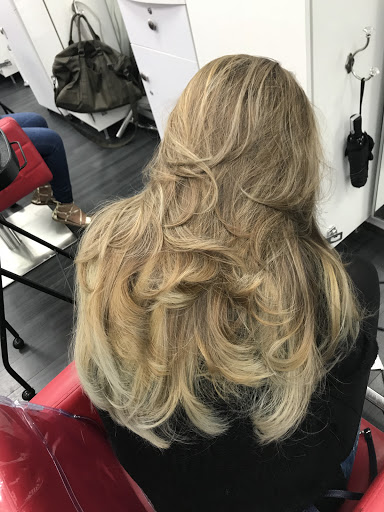 Beauty Salon «Classy On Collins Spa and Beauty Salon», reviews and photos, 18206 Collins Ave, Sunny Isles Beach, FL 33160, USA