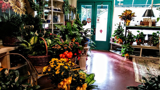 Florist «Longview Flower Shop», reviews and photos, 701 E Methvin St, Longview, TX 75601, USA