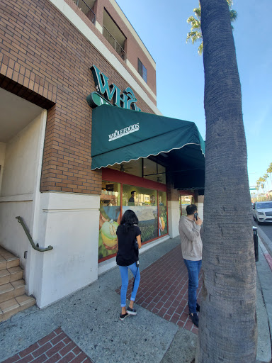 Grocery Store «Whole Foods Market», reviews and photos, 239 N Crescent Dr, Beverly Hills, CA 90210, USA