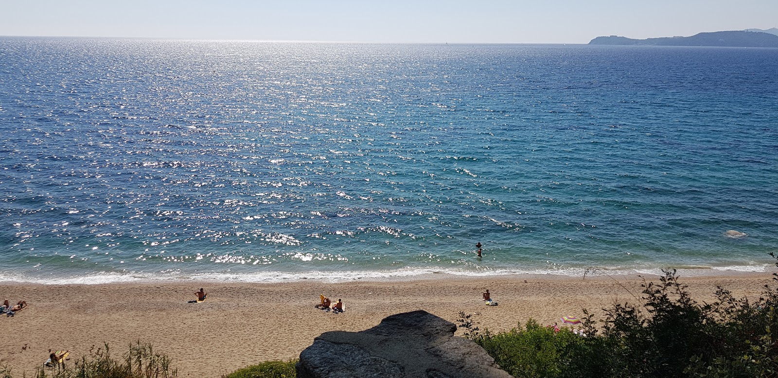 Fotografie cu Plage du Monaco cu plajă spațioasă