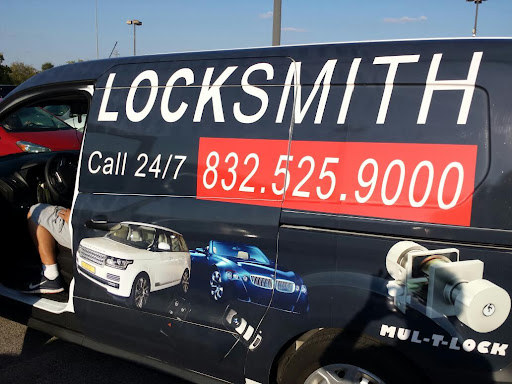 Locksmith «Xtreme Keys 4 Cars», reviews and photos, 3700 Hillcroft St, Houston, TX 77057, USA