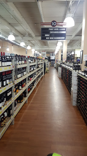 Wine Store «Westchester Wine Warehouse», reviews and photos, 53 Tarrytown Rd, White Plains, NY 10607, USA