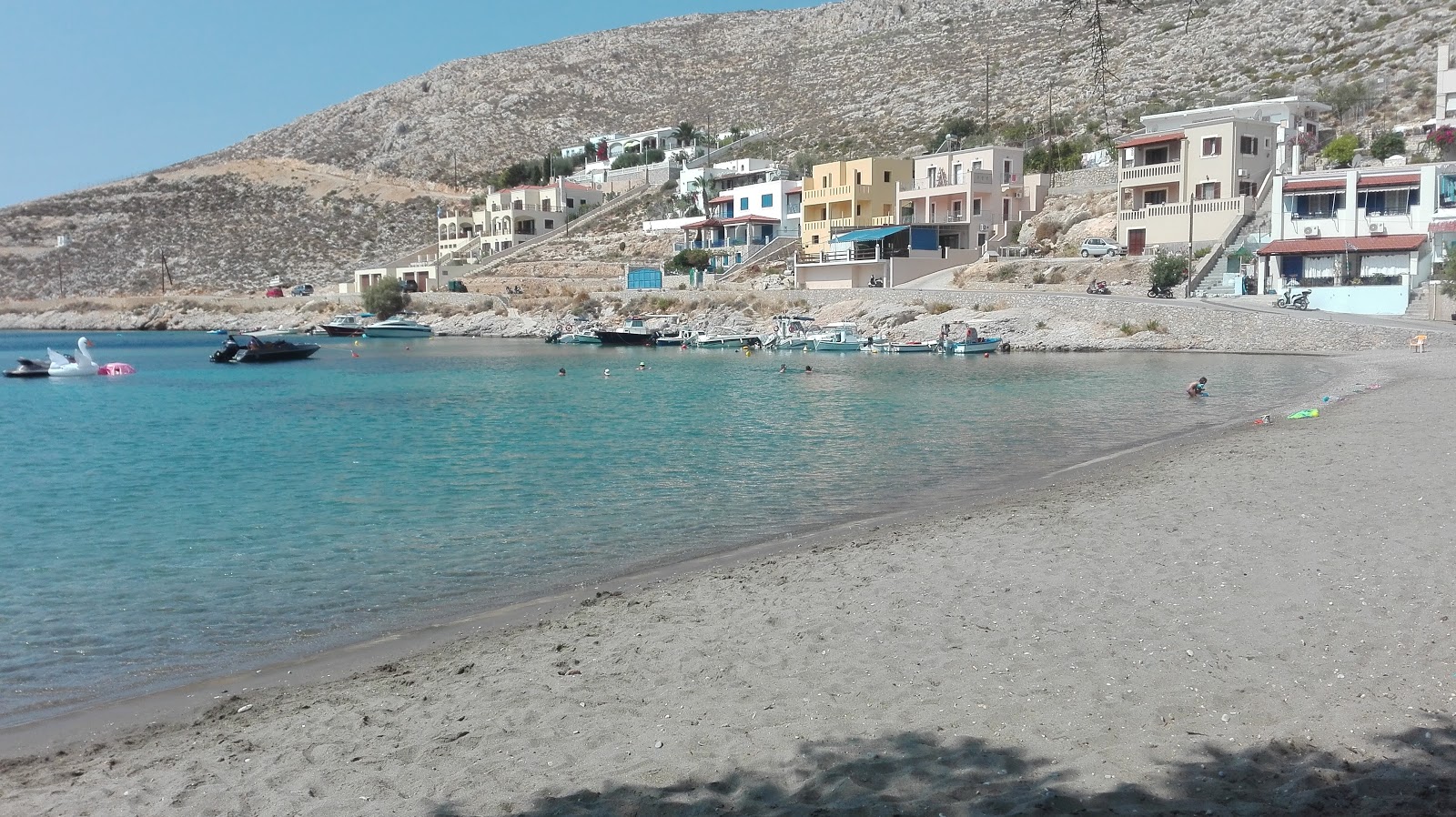 Photo of Therma beach III and the settlement